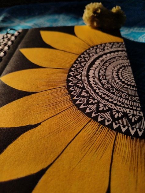 Mandala With Sunflower, Doodle Art Indian Culture, Mandala Art Sunflower, Sunflower Mandala Drawing, Sunflower Rangoli, Shading Sketches, Diwali Mandala Art, Mandala Sunflower, Polaroid Painting