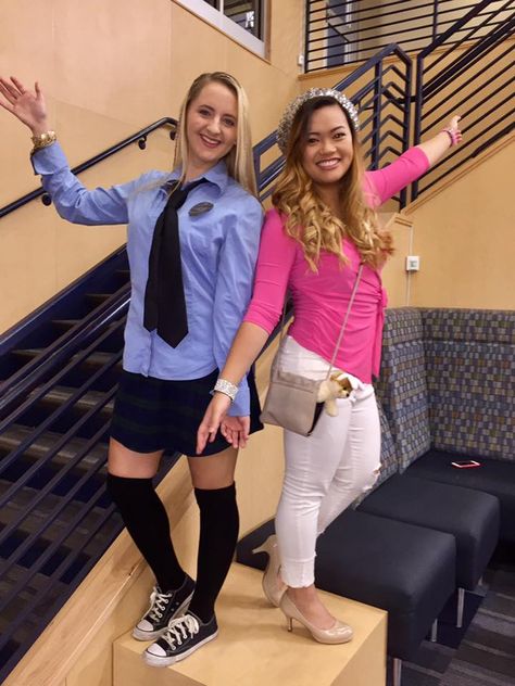 Halloween Outfit Idea: Welcome to the Tipton Hotel: London Tipton and Maddie Fitzpatrick. It's a Suite Life! London Tipton And Maddie Costume, London Tipton And Maddie, London And Maddie Costumes, London Tipton Costume, Maddie Costume, London Tipton Outfits, Maddie Fitzpatrick, Tipton Hotel, Halloween Kostüm Baby