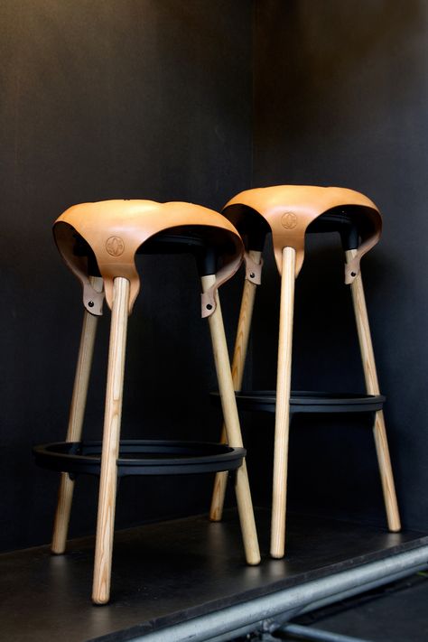 Saddle-Stool-01 Leather Stool, Design Label, Metal Bar Stools, Stool Design, Seat Design, Design Light, Leather Furniture, Dutch Design, Furniture Inspiration