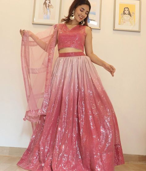 Lehenga Posses, Wine Colour Lehenga, Lengha For Women, Trending Lehenga Designs, Sequence Outfits, Trending Lehenga, Lengha Dress, Chania Choli, Somya Gupta