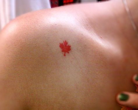 My Canadian leaf American Canadian Flag Tattoo, Canadian American Tattoo, Canadian Tattoo For Women, Maple Leaf Tattoo Canadian, Canadian Tattoo Ideas, Meanful Tattoos, Canadian Flag Tattoo, Canadian Leaf, Canadian Tattoo