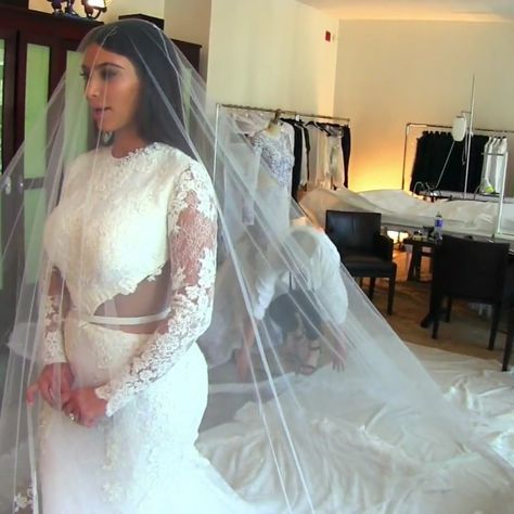 Ellie Saab Wedding, Kim Kardashian Wedding Dress, Kimye Wedding, Wedding Dress Fitting, Kim Kardashian Wedding, Lace Veils Bridal, Wedding Night Lingerie, Celebrity Wedding Dresses, Fitted Wedding Dress