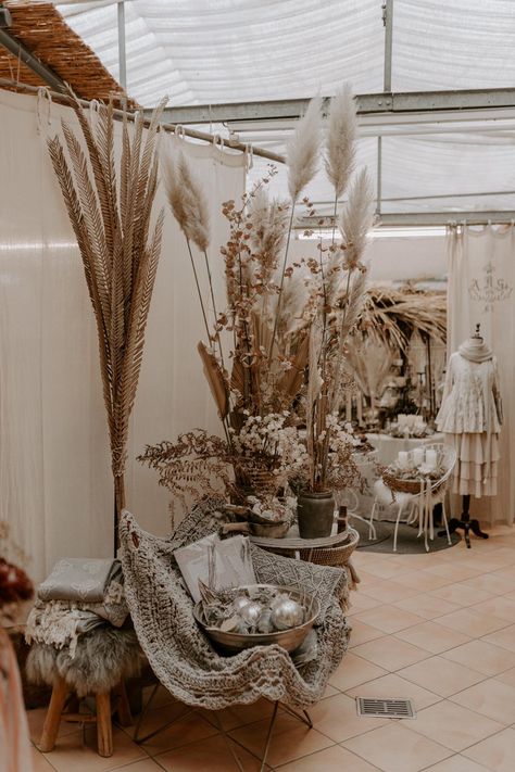 Booth Setup, Fashion Truck, Store Design Boutique, Setup Ideas, Booth Ideas, Store Design, Boho Style, Advent, Boho Fashion