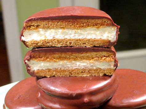 DIY Moon Pies — Totally From Scratch | Susie Homemaker, MD Graham Cookies, Diy Moon, Moon Pie, Moon Pies, Kinds Of Pie, Pie Cake, Tasty Treats, Trifle, Hot Dog Buns