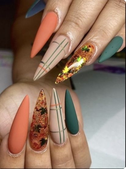 Fall Nails Orange Brown Ombre, Mail Designs Acrylic Fall, Fall Unique Nails, Stilleto Fall Nail Designs, Fall Stilleto Nails Long, Stiletto Fall Nails Designs, Nails Acrylic Thanksgiving, Fall Encapsulated Nails, Stiletto Nail Art Fall