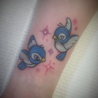 Disney birds from last week 😃💖 #disney #disneytattoo #bird #birdtattoo #disneybluebirdtattoo #cartoontattoo @disneytattooart @inkeddisney Up House Tattoo, Disney Bird Tattoo, Cinderella Tattoo, Disney Birds, Bluebird Tattoo, Cartoon Birds, Home Tattoo, Makeup Tattoos, Cartoon Tattoos