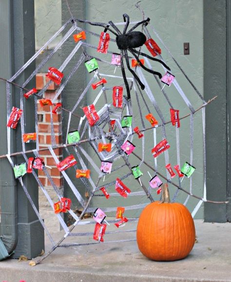 Outside Halloween Decorations, Glow Halloween, Halloween Diy Outdoor, Halloween Sensory, Halloween Front Porch Decor, Halloween Decorations Diy Outdoor, Halloween Porch Decorations, Fun Halloween Decor, Halloween Porch