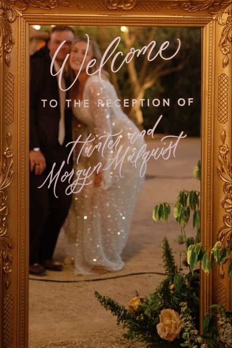 Mirror Welcome Sign Wedding Selfie, Mirrors At Wedding Reception, Mirror Booth Wedding, Wedding Full Length Mirror, Reception Mirror Wall, Mirror Selfie Decoration, Wedding Mirror Selfie Station, Mirror Reception Sign, Welcome Selfie Mirror