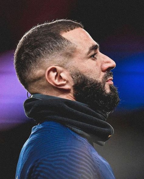 Karim Benzema on Instagram: “19” Benzema Haircut, Benzema 2022, Black Suit Men, Football Players Images, Real Madrid Wallpapers, Madrid Wallpaper, 2022 Fifa World Cup, World Football, Womens Football