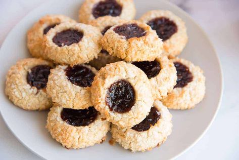 Gluten Free Thumbprint Cookies, Candy Cookie Cake, Raspberry Thumbprint, Raspberry Thumbprint Cookies, Coconut Baking, Thumbprint Cookies Recipe, Raspberry Coconut, Favorite Cookie Recipe, Fruit Filling