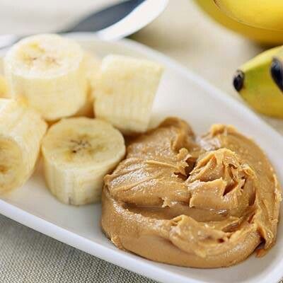 Mid morning snack around 10:30 to 11am Paleo Snack, Healthy Bedtime Snacks, Peanut Butter And Banana, Breakfast Low Carb, No Calorie Snacks, Post Workout Snacks, Workout Snacks, Cashew Butter, Vitamin B6