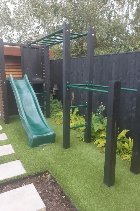 Small Yard Play Area For Kids, Backyard Climbing Structure, Play Gym For Kids, Kids Garden Play Area, Gym For Kids, Kids Garden Play, Backyard Jungle Gym, Kid Friendly Backyard, Backyard Gym