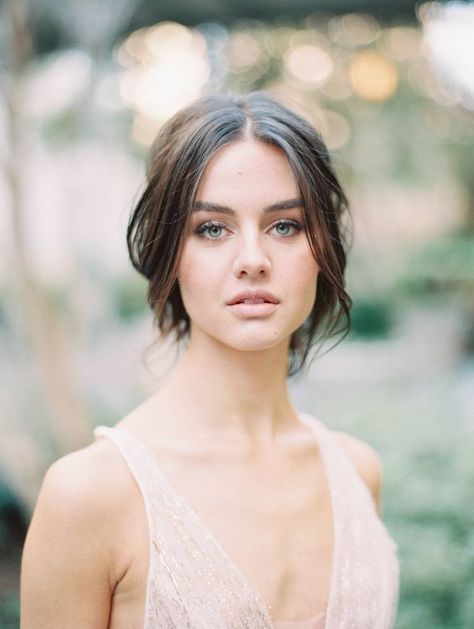 Gilded Spring bridal inspiration in blush & cream | Dallas Wedding Inspiration Summer Wedding Makeup, Coastal Wedding Inspiration, Day Makeup Looks, Beautiful Bridal Hair, Blush Cream, Bridal Makeup Natural, Couture Gown, Wedding Day Makeup, Ethereal Makeup