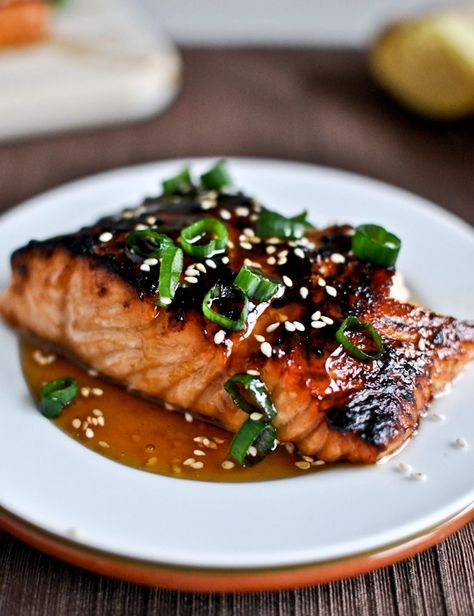 Ginger Salmon, Sesame Ginger, Glazed Salmon, Cooking Salmon, Grilled Salmon, Sesame Oil, Salmon Recipes, Fish And Seafood, Main Dish Recipes