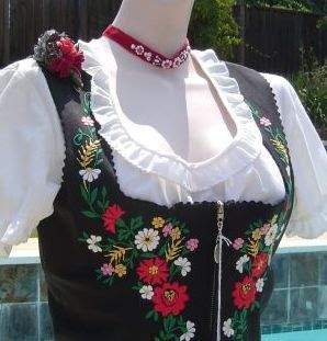 Vintage Detail: Vintage Kasper Embroidered Dirndl Dress Drindl Dress, German Traditional Dress, Warm Winter Dresses, German Costume, German Dress, Folk Dress, Global Dress, Dirndl Dress, Embroidered Bodice