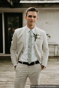 Groom outfit ideas - beige cream suit green boutonniere rose white tie pattern {Tales and Trees Photography} Groom outfit ideas - beige cream suit green boutonniere rose white tie pattern {Tales and Trees Photography} Beige Suits Wedding Groomsmen, Wedding Groomsmen Outfits, Beige Suits Wedding, Green Boutonniere, Groom And Groomsmen Suits, Trees Photography, Groom Outfit Ideas, Cream Suit, Suit Green