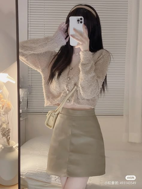 Ulzzang Outfit, Korean Style Outfits, Korean Outfit Street Styles, Savage Quotes, Korean Casual Outfits, Kawaii Fashion Outfits, Korean Fashion Dress, Korean Casual, Korean Fashion Trends