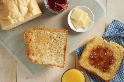 English Muffin Bread for the Bread Machine Recipe | King Arthur Baking: A mild-flavored, light-textured 1 1/2-pound bread machine loaf. Bread Machine Recipe, English Muffin Bread, Bread Maker Recipes, Muffin Bread, Potato Bread, King Food, King Arthur Flour, Bread Machine Recipes, Bread Maker