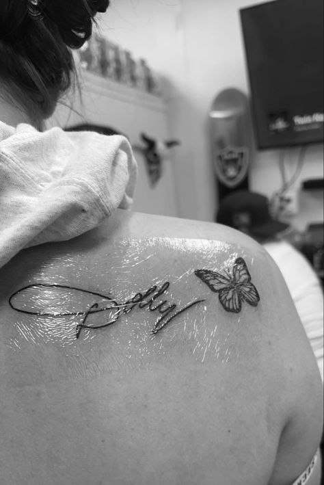 Tattoo ideas, Dolly tattoo, butterfly tattoo, Dolly Parton tattoo Dolly Parton Quote Tattoo, Dolly Tattoo Design, Dolly Inspired Tattoo, What Would Dolly Do Tattoo, Dolly Parton Butterfly Tattoo, Nashville Themed Tattoos, Dolly Parton Nails Ideas, Dolly Parton Inspired Tattoo, Dolly Parton Tattoo Ideas