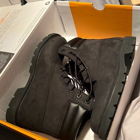 Brand New Waterproof Timberlands 7.5 Outfits Timberland Boots, Tims Boots, Timberland Boots Black, Timberland Boots Mens, Timberland Waterproof, Timberland Black, Boots Woman, Black Timberlands, Timberlands