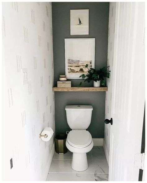 For such a tiny room, this really gave me a run for my money. Finally, I am thrilled to share the Powder Room Makeover Reveal. If you have been following me for a while, you know I like clean classic lines and decor. A bit Traditional and a bit Contemporary. I wanted to keep this makeover really budget-friendly, I set a budget of $50.00 and spent $50.78. So I call this staying in budget. I love how this room turned out. So let’s start off with a pic of what I was working with… Bachelor Pad Decor, Wc Decoration, Half Bathroom Decor, Toilet Room Decor, Small Toilet Room, Powder Room Makeover, Powder Room Decor, Downstairs Toilet, The Golden Girls