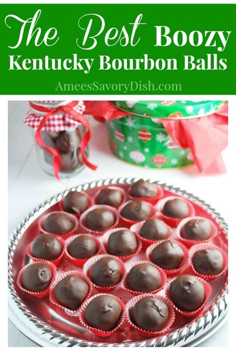 Bourbon Balls Recipe, Bourbon Balls, New Year's Desserts, Bourbon Recipes, Vegan Candies, Boozy Desserts, Kentucky Bourbon, Candy Recipes Homemade, Christmas Candy Recipes