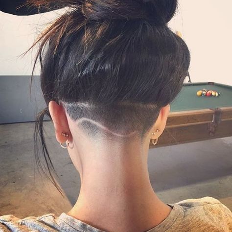 Wanna Rub It #UnderCut #GirlsWithShavedHeads #GirlsWithFades Thx @lizkatalina Hair Tattoo Designs, Undercut Hair Designs, Undercut Hairstyles Women, Undercut Designs, Undercut Long Hair, Half Shaved Hair, Shaved Hair Designs, Nape Undercut, Undercut Women