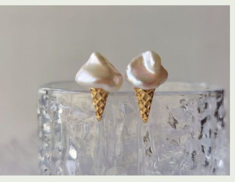 Irregular Jewelry, Dessert Jewelry, Pearl Earrings And Necklace, Ice Cream Jewelry, Cream Jewelry, Ice Cream Earrings, Holiday Ice Cream, Girl With Pearl Earring, Cream Necklace