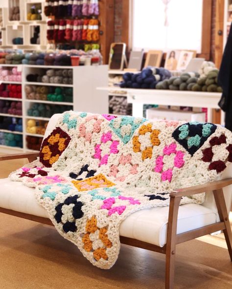 Ravelry: Granny Square Blanket No. 2 by Cleo Malone Random Granny Square Blanket, Chunky Granny Square Blanket, Modern Granny Square Blanket, Crafts Crochet, Granny Square Blanket, Stitch Crochet, Square Blanket, Square Crochet, Super Bulky