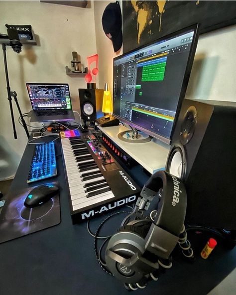 Home Recording Studio Equipment, Home Studio Desk, Home Recording Studio Setup, Recording Studio Setup, Home Music Rooms, Home Studio Ideas, Music Studios, Audio Studio, Recording Studio Design