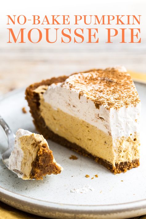 Whipped Cream Pumpkin Pie, Pumpkin Mousse Pie, Pie For Thanksgiving, Pumpkin Cream Pie, Mousse Pie, No Bake Pumpkin, Fresh Whipped Cream, Bake Pumpkin, No Bake Pumpkin Cheesecake