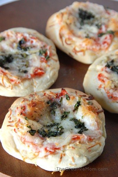 Homemade Personal Pizza (rhodes dough recipe) - The Creative Mom Rhodes Bread Dough Recipes, Rhodes Bread Dough, Personal Pizzas, Rhodes Bread, Veggie Board, Pizza Dough Recipes, Pizza Tacos, Bread Dough Recipe, Pizza Stromboli