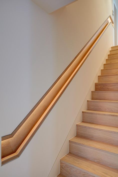 Handrail Design For Stairs, U Shaped Stairs, Stairs Lighting, Wood Handrail, Hidden Lighting, Staircase Design Modern, Handrail Design, Staircase Handrail, Stair Wall