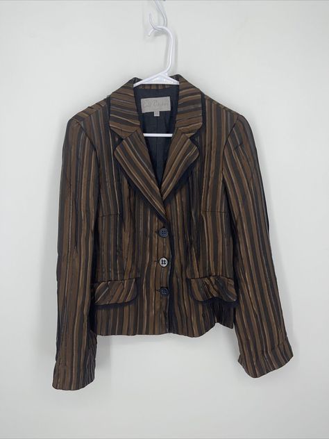 Emil Rutenberg Blazer Jacket Brown Womens M Striped Textured Button Down. This jacket is in excellent condition, no rips or stains. Armpit to armpit measures 19 inches, shoulder to hem total length measures 22 inches, sleeves measure 24 inches. The pockets on the front are fake. There is also a black lace fringe trim detail, see close up pictures! Bin B4. (Run) Brown Y2k, Up Pictures, Concept Clothing, Fried Eggs, Striped Blazer, Fringe Trim, Trim Detail, Fashion Inspo Outfits, Black Lace