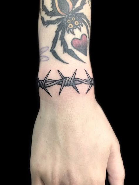 Barbwire Wrist Tattoo, Barb Wire Wrist Tattoo, Wrap Around Wrist Tattoos Traditional, American Traditional Wrap Around Tattoo, Wrist Tattoo Traditional, Barb Wire Tattoo Traditional, American Traditional Chain Tattoo, Barbed Wire Wrist Tattoo, Wrist Tattoos Traditional