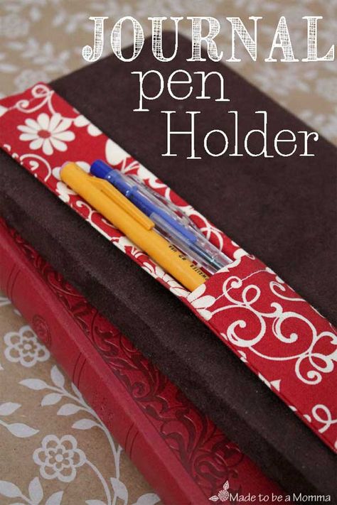 Can you never find a pen or pencil when you need one? This fabric pen holder is a great idea for keeping your pens or pencils attached to your journal or n Journal Pen Holder, Tips Menjahit, Men And Babies, Diy Sy, Diy Sewing Gifts, Bullet Journal Ideas, Sew Ins, Baby Journal, Fabric Journals