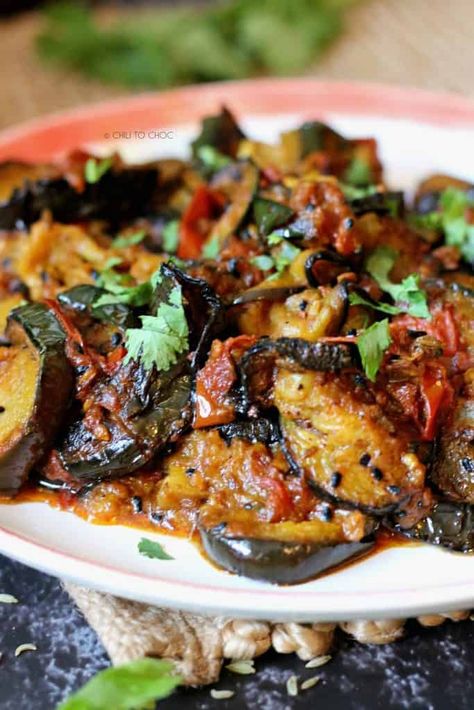 Recipes With Brinjals, Pakistani Eggplant Recipes, Achari Baingan Recipe, Pickled Aubergine Recipe, Eggplant Pickle Recipe, Pakistani Vegetarian Recipes, Baigan Recipes Indian, Eggplant Indian Recipes, Eggplant Sabji