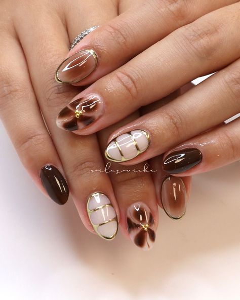 If brown isn’t a fall staple then idk what is 🍂🤎 . . #nails #nailusa #nailart #naildesign #nailsofinstagram #naildesigns #nailsoftheday #naildesignsideas #gel #gelnails #raleigh #durham #nailinspo #raleighnailtech #ncnails #raleighnails #raleighnailtech #trend #trendynails #BIAB #springnails #BIABnails #summernails #naturalnails #raleighgelx #gelx #gelxnails #fallnails Brown Nails Blooming Gel, Burgundy And Brown Nails, Brown Blooming Gel Nails, Brown Tip Acrylic Nails, Gelx Inspo Nails, Blooming Gel Nails, Picasso Nails, Ruby Nails, Concert Nails