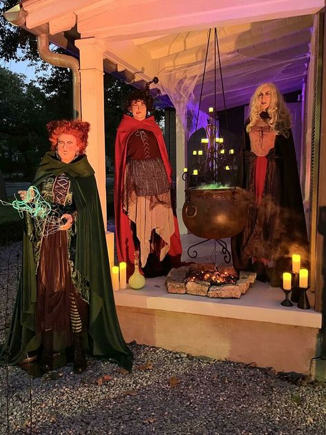 My Wife And I Made A Hocus Pocus Display For Halloween Hocus Pocus Halloween Decor, Hocus Pocus Decorations, Hermanas Sanderson, Porche Halloween, Creative Halloween Decorations, Unique Halloween Decorations, Hocus Pocus Party, Comfort Chic, What Is Halloween