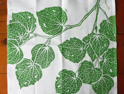 Kawakawa Napkins | Felt Kawakawa Leaf, Plant Illustrations, Painted Leaves, Plant Illustration, Leaf Art, Plant Design, Leaf Tattoos, Leaf Design, Tatting