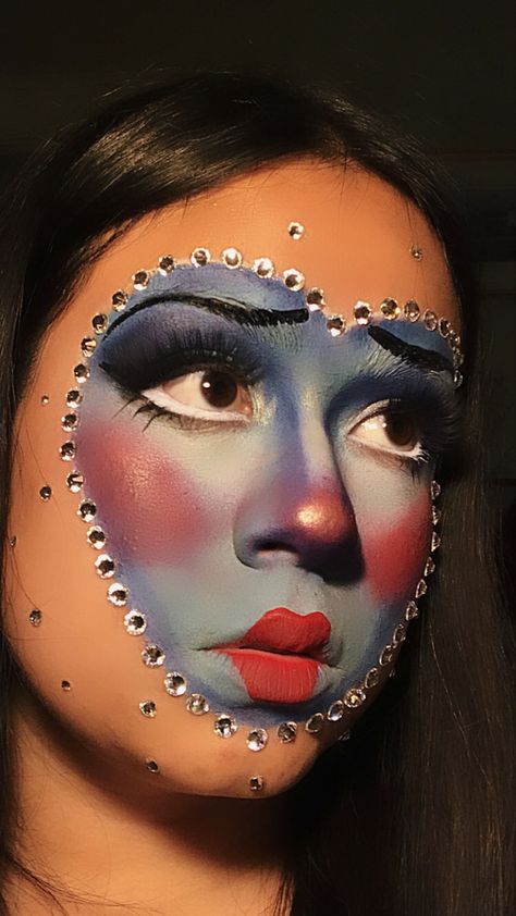 https://instagram.com/igumbeauty?igshid=1xt0e074cqqms #makeup #aesthetic #halloweenmakeup Face Painting Makeup Looks, Face Paint Art Makeup, Drawing On Face Makeup, Heart Face Makeup Look, Sfx Makeup Aesthetic, Clown Make Up Aesthetic, Heart Makeup Aesthetic, Clown Heart Makeup, Faceart Makeup