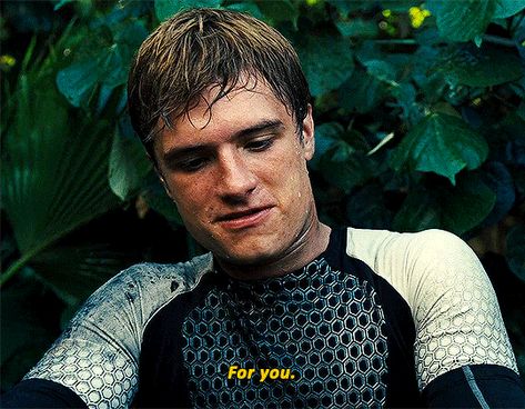 The Hunger Games Characters, Hunger Games Gif, Hunger Games Josh Hutcherson, Peeta And Katniss, The Hunger Games Catching Fire, Hunger Games Peeta, Manny Jacinto, Hunger Games Characters, Games Characters