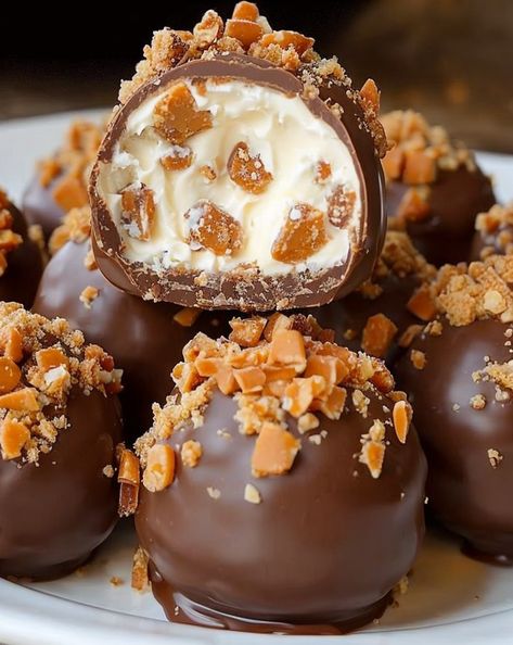 Indulge in these irresistible Butterfinger Chocolate Caramel Crunch Truffles—perfectly sweet, crunchy, and delightful treats for any occasion! #TruffleDelight #ChocolateLovers #SweetTreats #DessertRecipe #CandyCrush Butterfinger Truffles Recipe, Butter Finger Dessert, Sweet Truffles, Butterfinger Candy, Caramel Truffle, Truffles Recipe, Caramel Crunch, Dessert Chocolate, Truffle Recipe