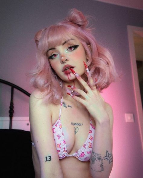 Cute Egirl, Egirl Style, Gloomy Bear, Alt Girls, Female Pose Reference, Goth Women, Aesthetic People, October 21, Real Girls