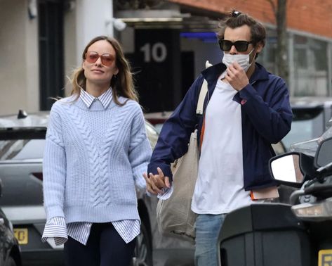 July 2021: Harry Styles and Olivia Wilde Are Spotted Vacationing in Italy Harry Olivia, Harry Styles And Olivia Wilde, Harry And Olivia, Harry Styles Kissing, Harry Styles Girlfriend, Other Aesthetic, Adore Delano, Relationship Timeline, Jason Sudeikis