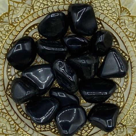 🔮Black obsidian Is said to be a very protective stone that can shield one from negative energy, psychic attacks, and evil influences. Black obsidian is also said to promote feelings of self-control and confidence. It is also a very powerful stone for cleansing and purification. 🔮It is also a grounding stone, known for its ability to promote strength, courage, and determination, this beautiful crystal is perfect for those who are seeking protection and guidance on their spiritual journey. 🔮Bla Psychic Attacks, Vox Machina, Psychic Attack, Self Reflection, All Black Everything, Black Obsidian, Self Control, Negative Emotions, Spiritual Journey