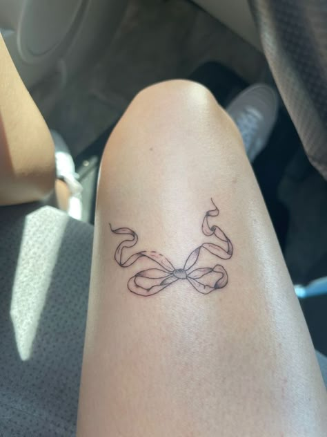 Cute Ribbon Tattoo, Bow Above Knee Tattoo, Thigh Ribbon Tattoo, Knee Bow Tattoo, Bow Tattoo On Thigh, Dainty Ribbon Tattoo, Bow Knee Tattoo, Bow Tattoo Designs Ribbon, Bow Thigh Tattoo