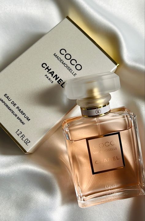 Kate Spade Perfume, Mademoiselle Perfume, Perfume Chanel, Chanel Fragrance, Coco Chanel Mademoiselle, Expensive Perfume, Antique Perfume Bottle, Fragrances Perfume Woman, Perfume Collection Fragrance