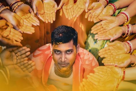 Haldi Ceremony Outfit For Men, Haldi Photography Ideas, Haldi Poses For Bride, Haldi Photoshoot, Haldi Ceremony Decorations, Haldi Ceremony Outfit, Indian Bride Photography Poses, Wedding Highlights Video, Indian Wedding Poses