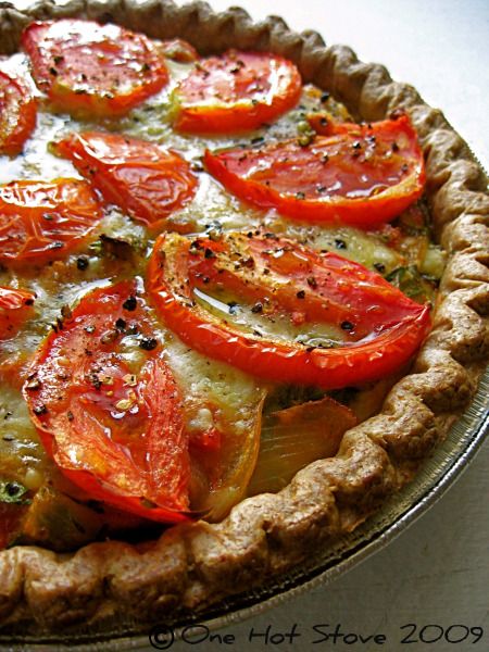 Julia Child's Provencal Tomato Quiche. One pinner says:  I made this last summer with fresh tomatoes and it was "out of this world" delicious! Julia Childs Quiche Recipe, Tomato Quiche, Savory Tarts, Julia Child Recipes, Tomato Dishes, Sunday Dinners, Breakfast Meals, French Dishes, Nigella Lawson